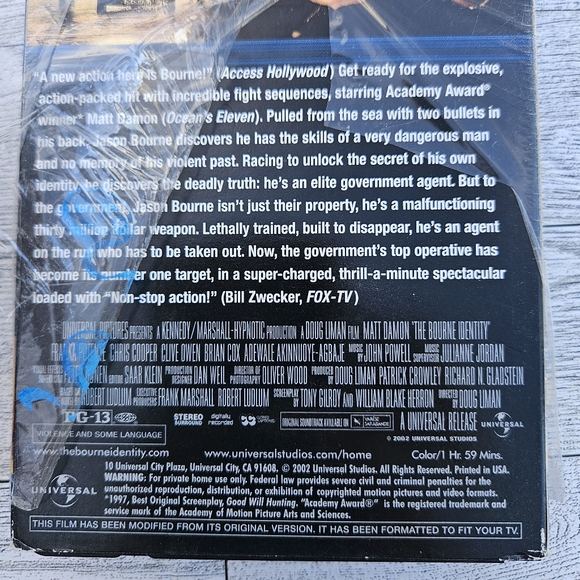 The Bourne Identity VHS Matt Damon Action Jason Bourne PG-13 - Picture 3 of 7